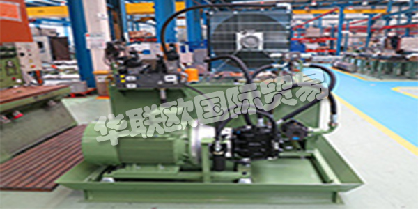 GLUAL擁有自己的ENGINEERING DEPARTMENT專業(yè)從事工業(yè)過程的自動化：液壓  　　系統(tǒng)和電子系統(tǒng)?？蛻魸M意是他們整合最佳交鑰匙解決方案的主要目標(biāo)。