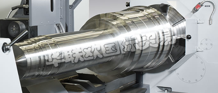 HERKULES車床是集100多年的機床制造經(jīng)驗、可靠性及應(yīng)用考量與最先進(jìn)技術(shù)相結(jié)合的結(jié)果。HERKULES提供各種加工直徑和重量的重型車床，可完成工件直徑從幾厘米，重量幾公斤到直徑3米，重量400噸的加工任務(wù)。HERKULES可提供各種范圍的輥環(huán)高精度車削和修磨的解決方案。