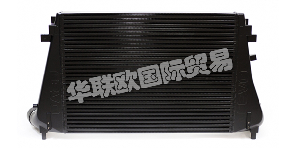 REVO成立于2002年，是汽車后市場行業(yè)的先驅。REVO軟件和硬件解決方案可以協(xié)調工作，以釋放引擎的真正潛力。使用最新技術和設施在內部進行設計，硬件和軟件工程師均在其專業(yè)領域擁有豐富的經驗。REVO以提供能夠滿足其客戶要求的高性能并確保使用壽命和可駕駛性為目標的產品而感到自豪。下文為您介紹REVO中冷器。
